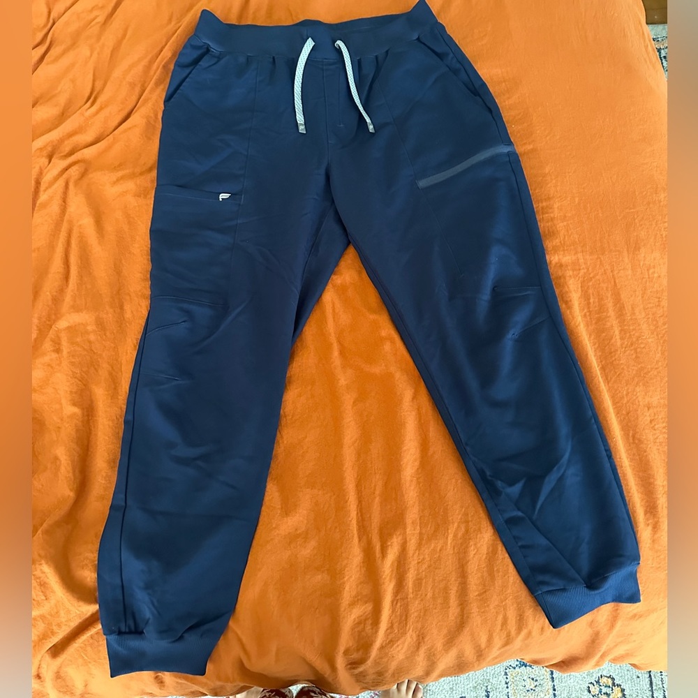 Fabletics jogger scrub bottoms, never worn!